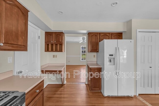 Building Photo - 5602 Grouper Ct