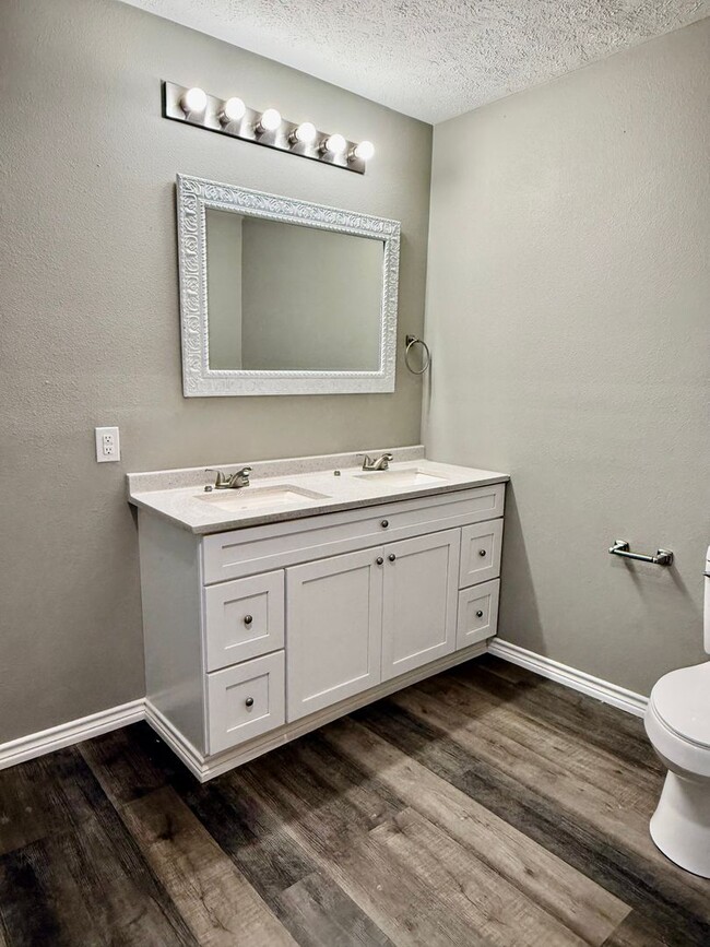 Building Photo - NOW AVAILABLE- 4/2 Completely Remodeled- Never Rented!