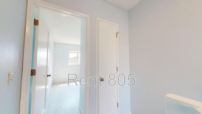 Building Photo - 334 Surfside Dr