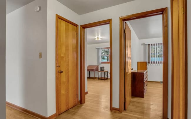 Building Photo - 4 Bedroom homestead on 6.68 acres