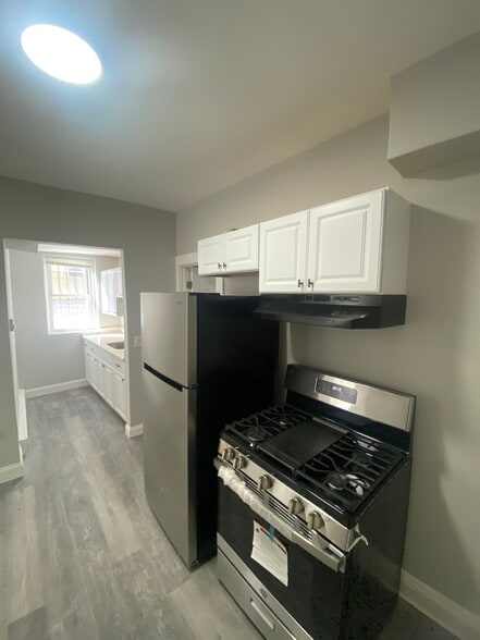 Building Photo - 472 Norfolk St