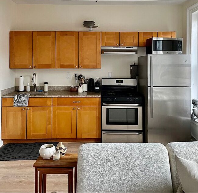 Building Photo - 393 Clermont Ave