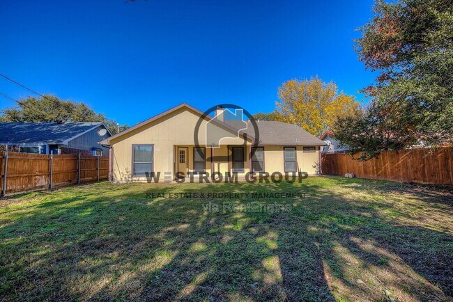 Building Photo - 420 Revolution Ln