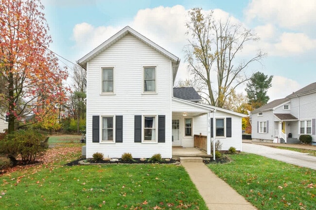 Building Photo - 303 E Washington St