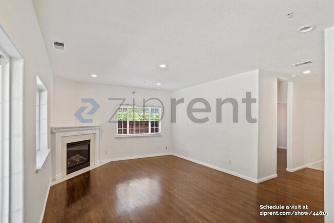Building Photo - 3531 Middlefield Rd