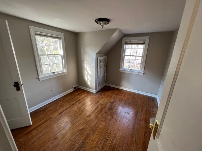 3rd Upstairs Bedroom - 526 S Mitchell St