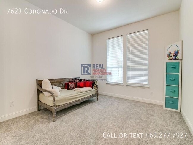 Building Photo - 7623 Coronado Dr