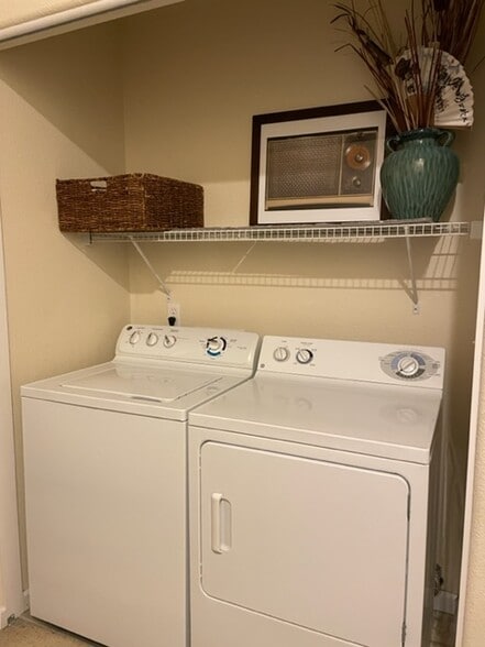 Washer/Dryer included - 4604 Kathleen Denise Ln