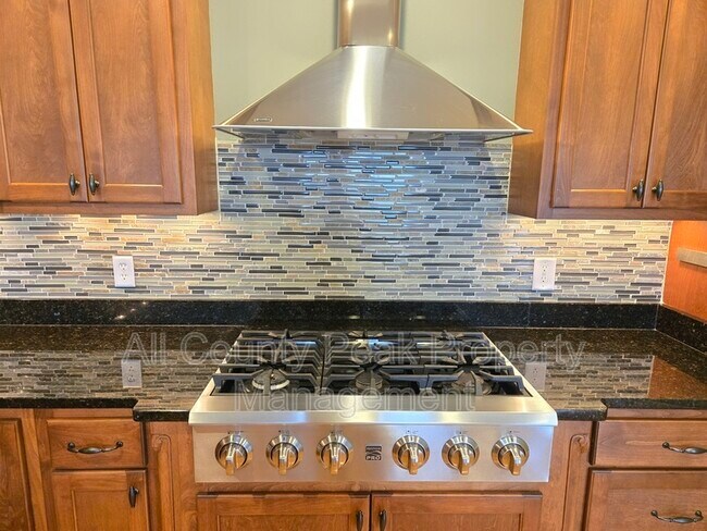 Building Photo - 216 Shady Ridge Ln