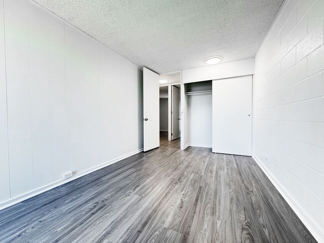 Building Photo - Recently Refreshed Makakilo Condo