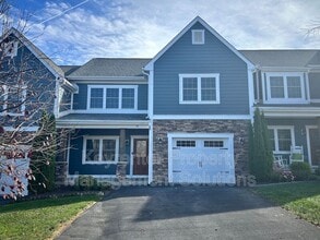 Building Photo - 18 Spring View Dr