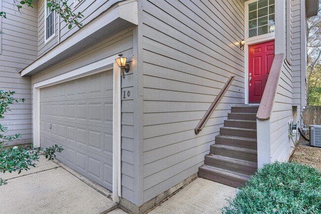 Building Photo - 10 Musgrove Pl