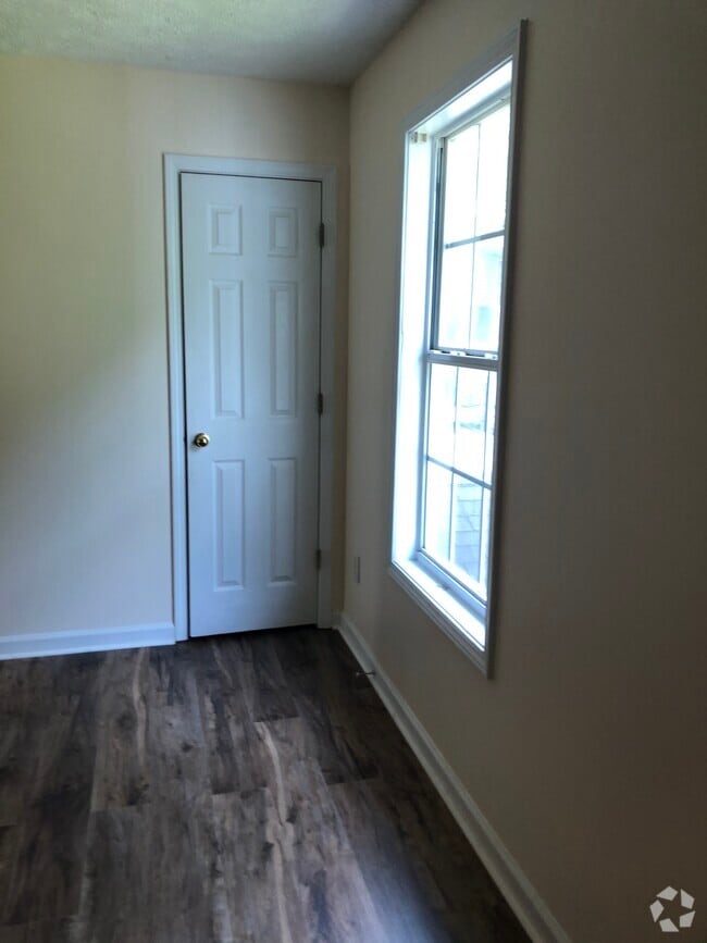 Building Photo - 4414 Logan Way