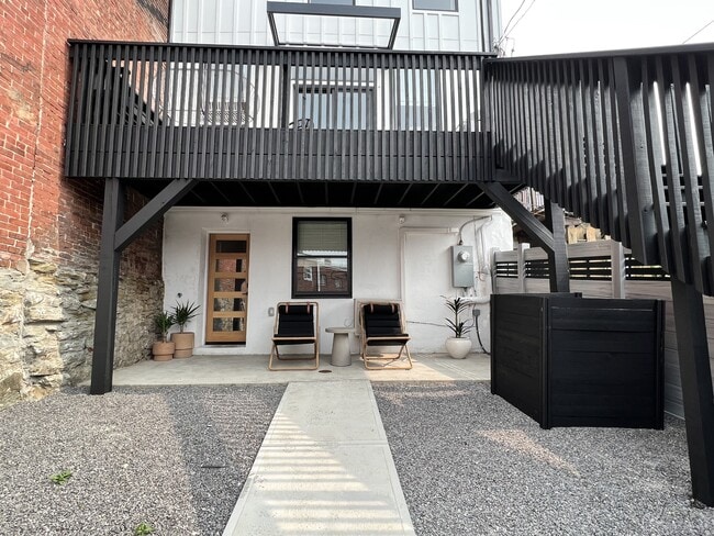 Building Photo - 4037 Penn Ave