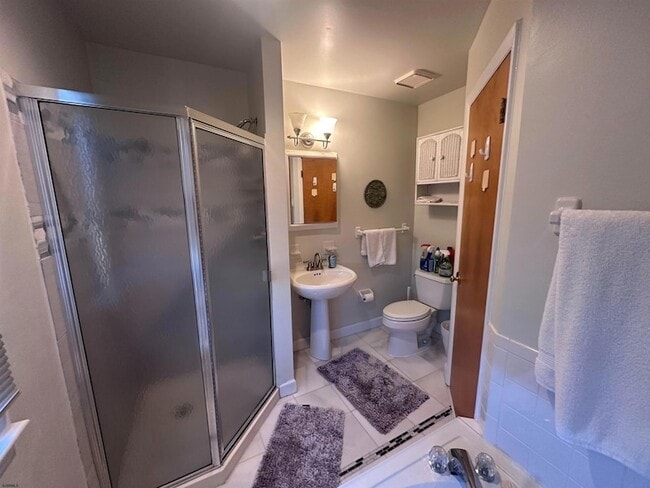 Building Photo - 227 N 36th Ave