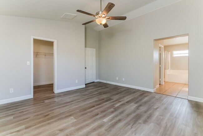 Building Photo - 3590 Bella Sovana Ct