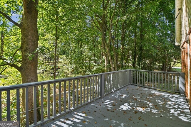 Building Photo - 5659 Whispering Pines Rd