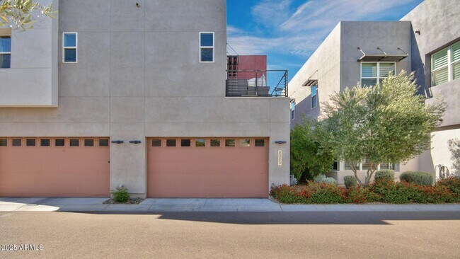Building Photo - 9001 E San Victor Dr