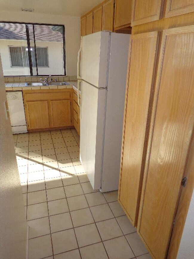 Building Photo - m390 - Lindboe