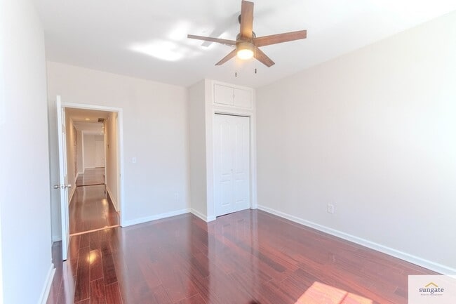 Building Photo - 2608 E Fayette St