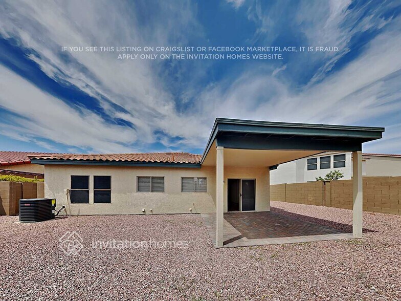 Building Photo - 10643 E Bramble Ave