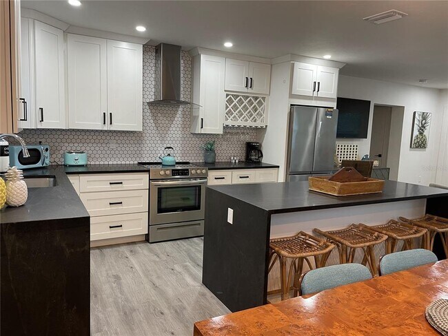 Building Photo - 1920 Morrill St