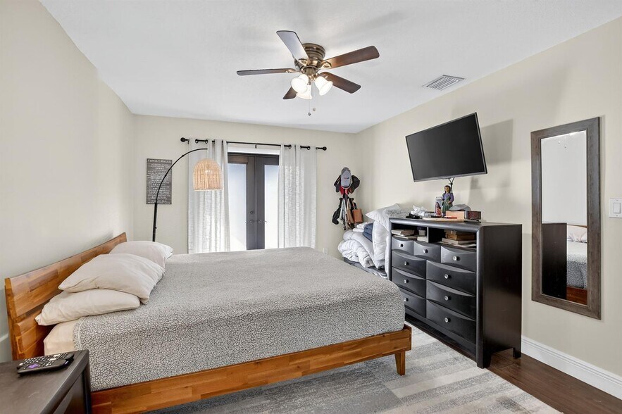 Building Photo - 691 Willow Grove Ter