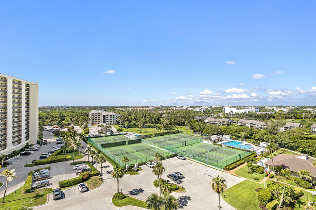 Building Photo - 300 Ocean Trail Way
