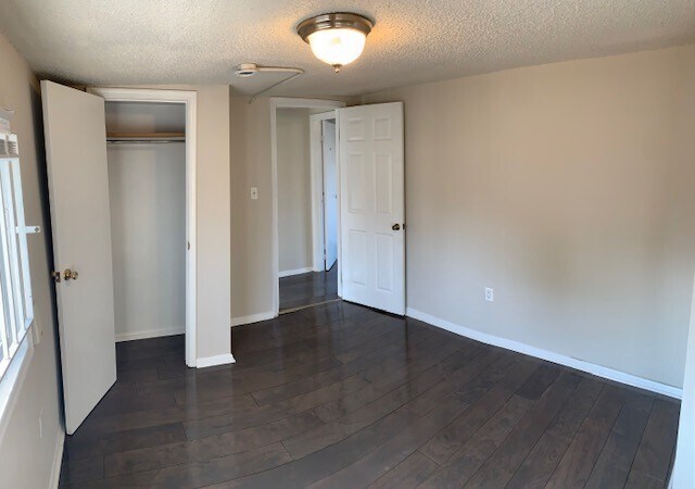 Building Photo - 3830 Lancaster Ave