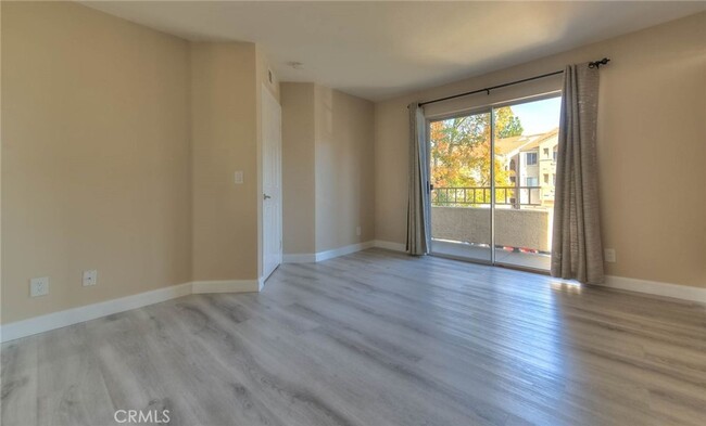 Building Photo - Beautiful 2 bedroom 2 bath condo in Corona...