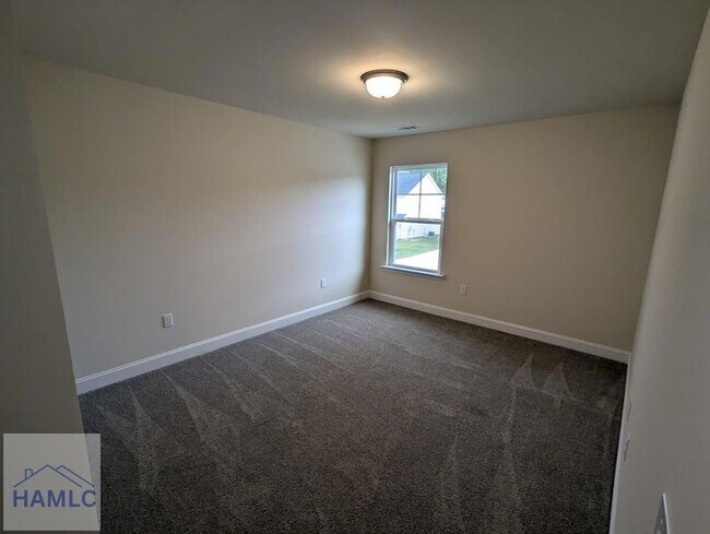 Building Photo - 732 Mill Creek Cir