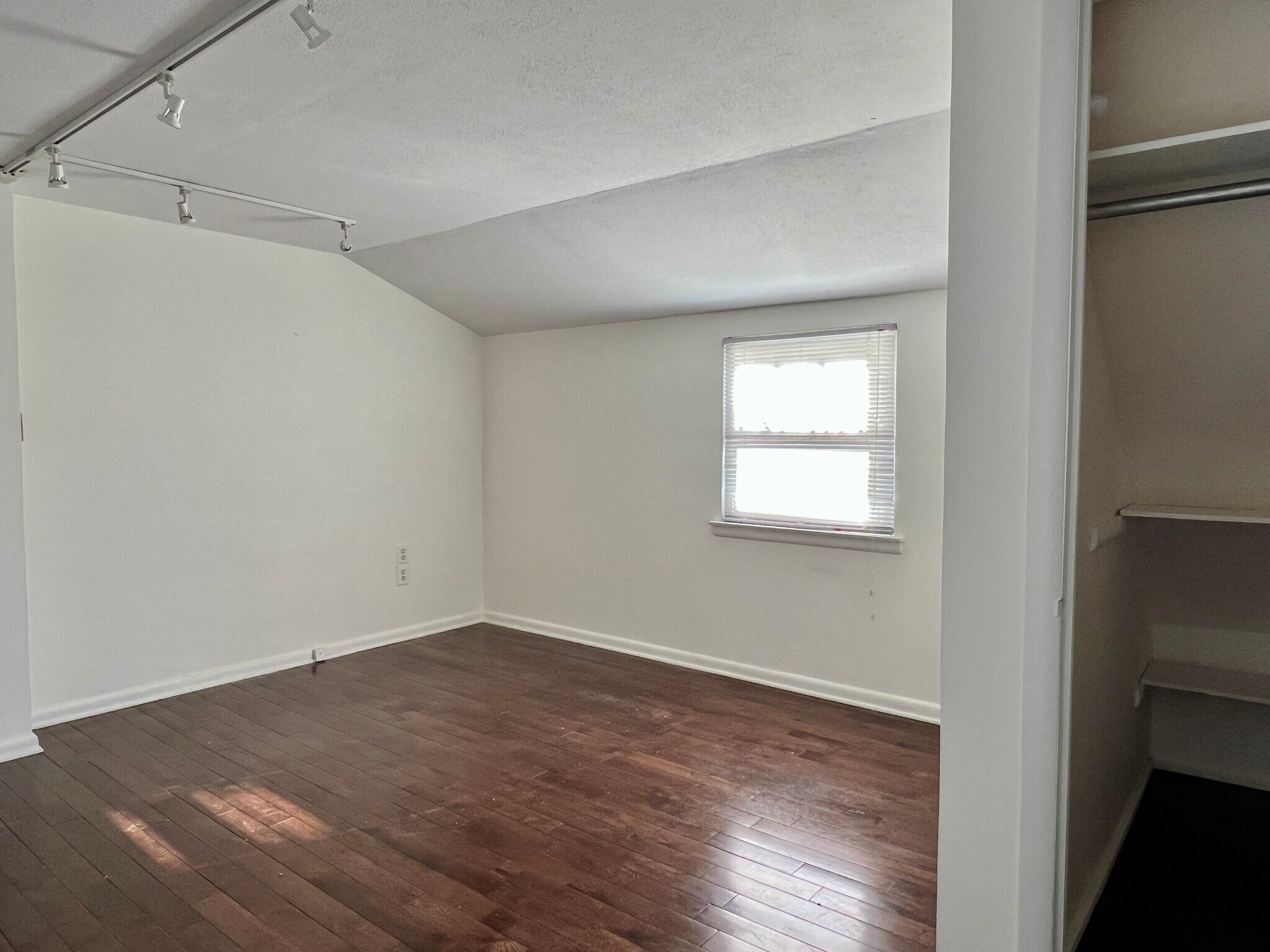 Building Photo - 80 Franklin Ave