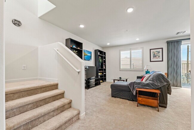 Building Photo - 4928 Black Falcon Way