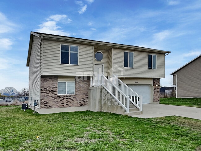 Building Photo - 5252 S 4300 W