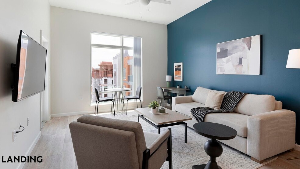 Building Photo - 5256 International Dr