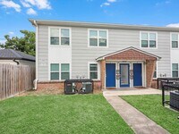 Building Photo - 3025 Prospect St