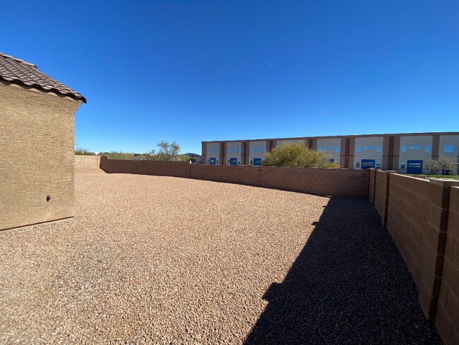 Building Photo - 12312 N Miller Canyon Ct