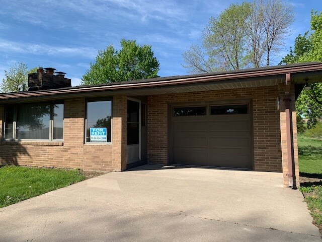 Building Photo - 36093 Tabor Rd