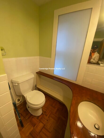 Building Photo - 10 Packard Ave