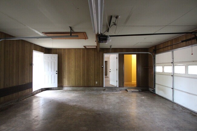 Building Photo - 316 Clemson Dr