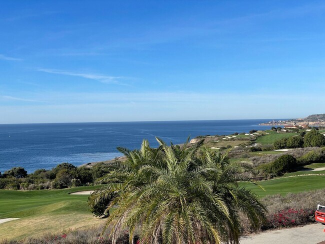 Building Photo - Panoramic Ocean Views and Resort Lifestyle...