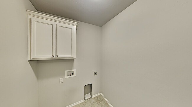 Building Photo - Spectacular 3 Bedroom 2 Bathroom Home in P...