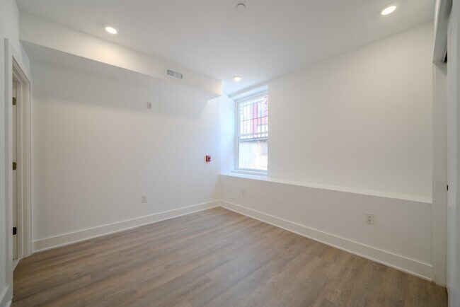Building Photo - 1710 N 24th St