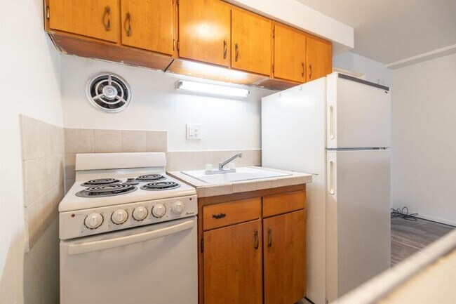 Building Photo - 5954 S Datura St