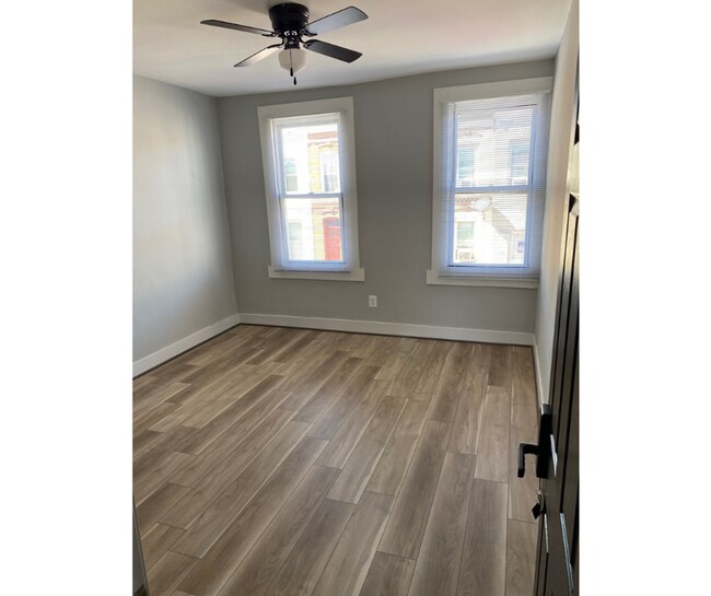 Building Photo - 1255 Sargeant St