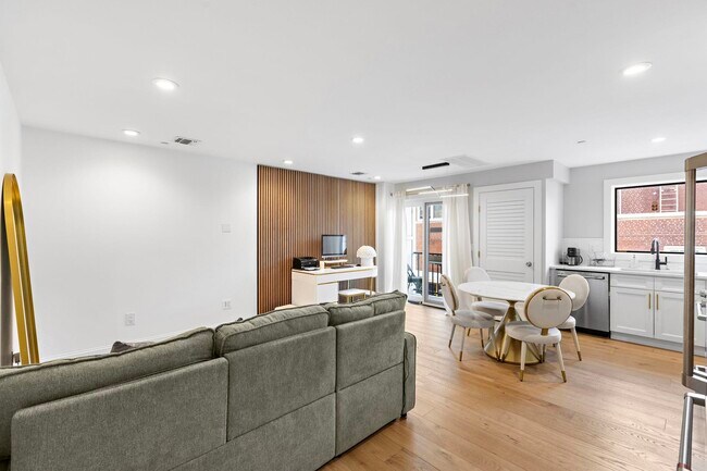 Building Photo - 2716 Palisade Ave