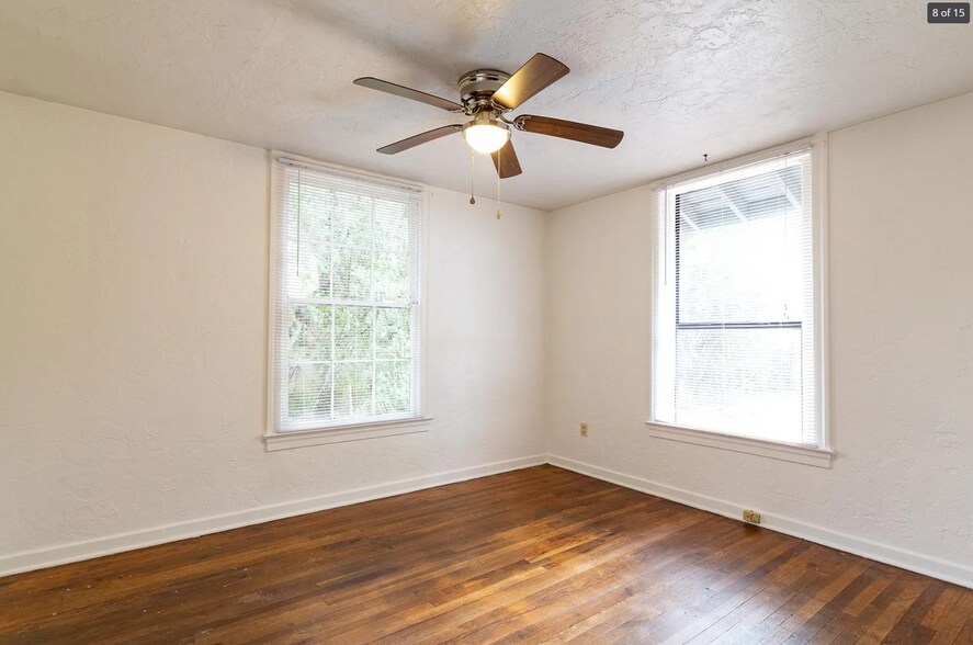 Building Photo - 1009 NW 11th Ave