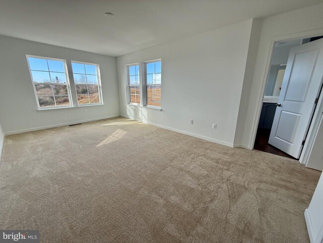 Building Photo - 79 Abigail St