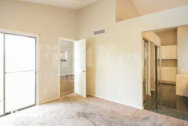 Building Photo - 2319 Wild Olive Ct