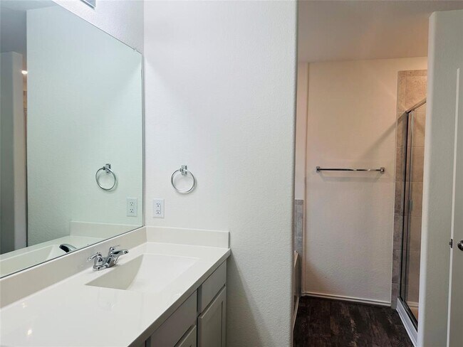Building Photo - 6717 Hartlage St